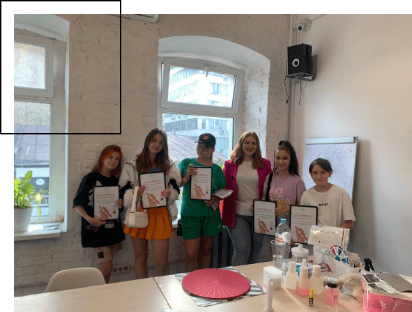 ONLINE NAIL ART CLASSES