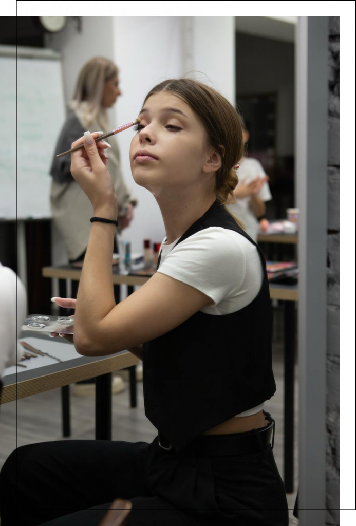 Online Makeup Classes for Teens